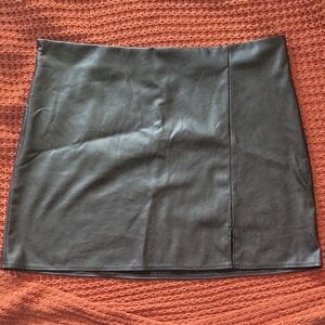 Old Navy Black Faux Leather Skirt